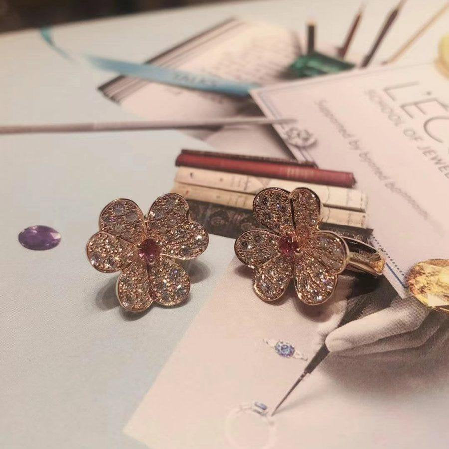¡®Lumi¡¯FRIVOLE PINK GOLD FLOWER DIAMOND EARRINGS