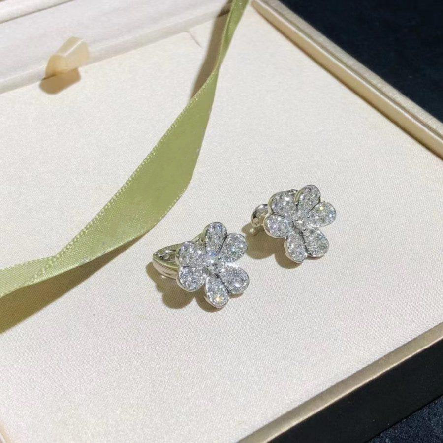 ¡®Lumi¡¯FRIVOLE SILVER FLOWER DIAMOND EARRINGS