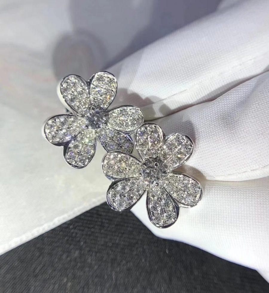 ¡®Lumi¡¯FRIVOLE SILVER FLOWER DIAMOND EARRINGS