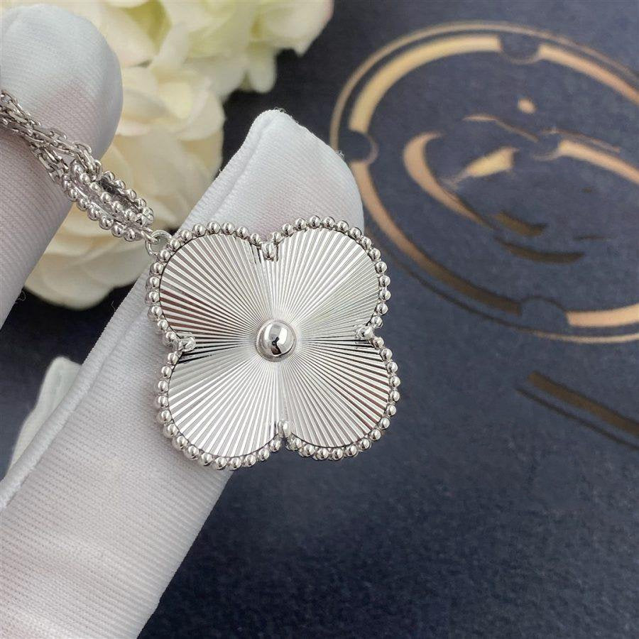 ¡®Lumi¡¯CLOVER 25MM SILVER BIG CLOVER NECKLACE