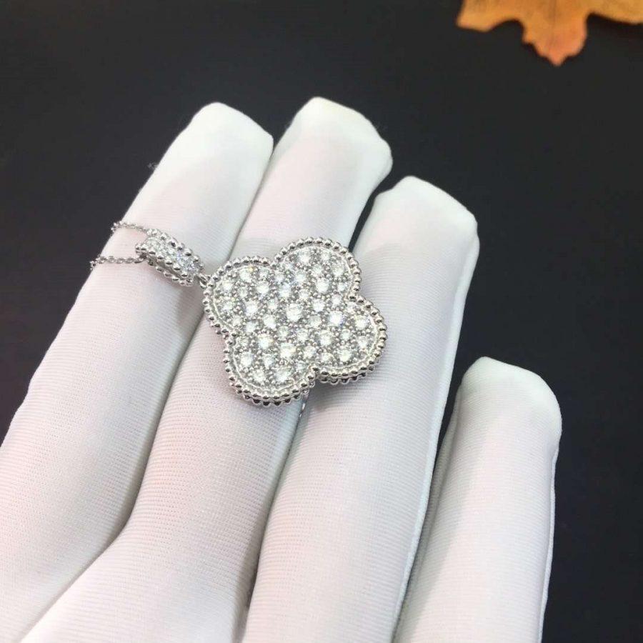 ¡®Lumi¡¯CLOVER 25MM SILVER FULL DIAMOND BIG CLOVER NECKLACE