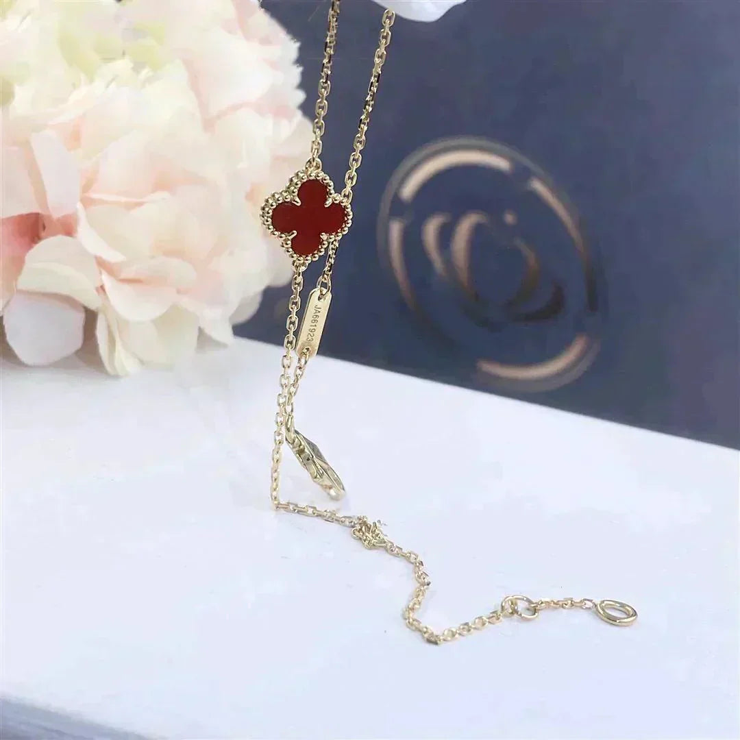 ¡®Lumi¡¯CLOVER  CARNELIAN SINGLE FLOWER BRACELET