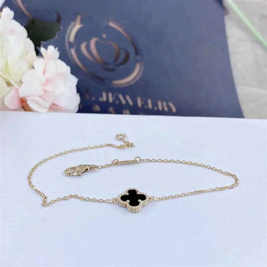 ¡®Lumi¡¯CLOVER ONYX SINGLE FLOWER BRACELET
