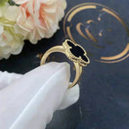 ¡®Lumi¡¯CLOVER ONYX RING