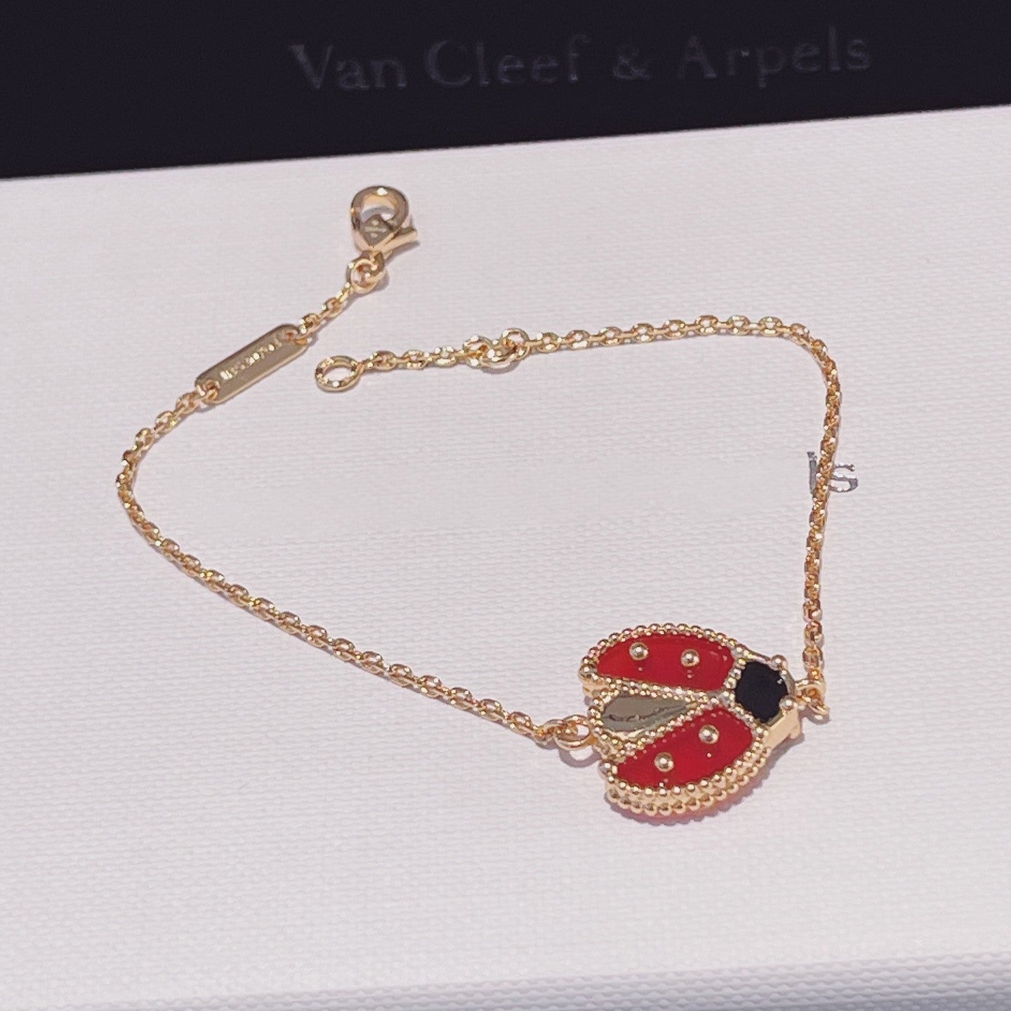 ¡®Lumi¡¯LUCKY SPRING 1 MOTIF PINK GOLD BRACELET