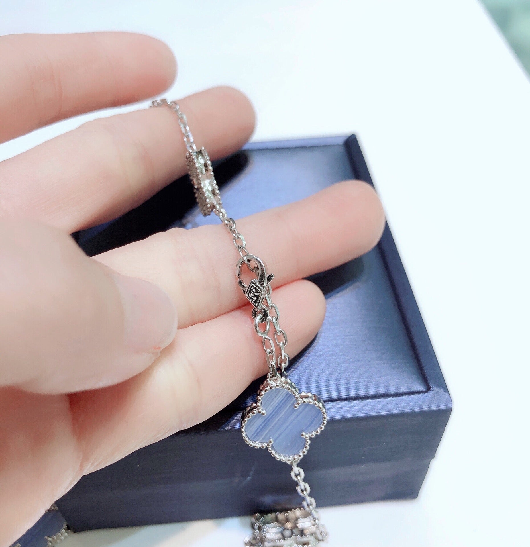 ¡®Lumi¡¯CLOVER 10 MOTIFS CHALCEDONY DIAMONDS SILVER NECKLACE